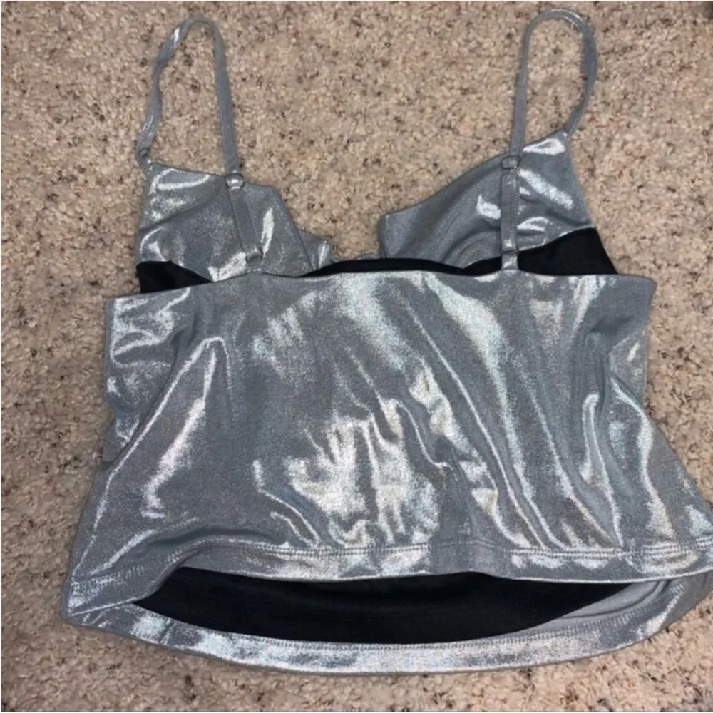 Forever 21 Silver Metallic Cowl Neck Top - Picture 3 of 4